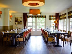 thumbnail: Outdoor dining