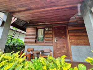 thumbnail: Front of property