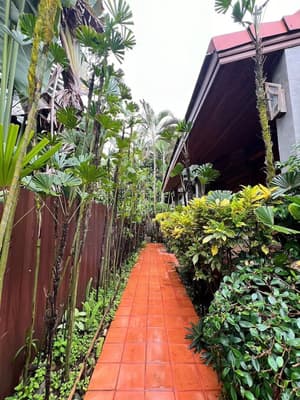 thumbnail: Hallway