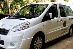 thumbnail: Airport shuttle