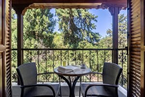 thumbnail: Balcony
