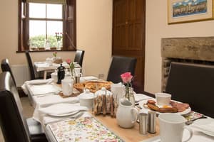 thumbnail: Breakfast area