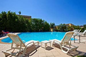 thumbnail: Outdoor pool