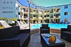 thumbnail: Outdoor pool