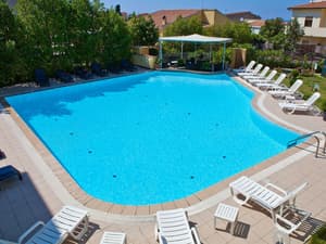 thumbnail: Outdoor pool