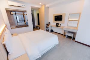 thumbnail: Room