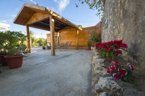 thumbnail: Property grounds