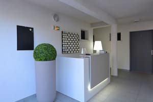 thumbnail: Reception