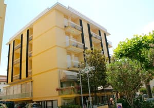 thumbnail: Front of property