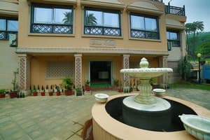 thumbnail: Exterior