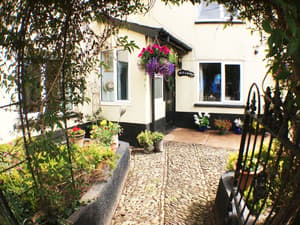 thumbnail: Exterior