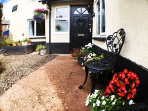 thumbnail: Exterior