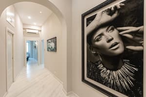 thumbnail: Interior entrance