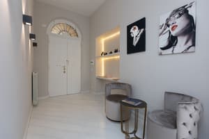 thumbnail: Interior entrance