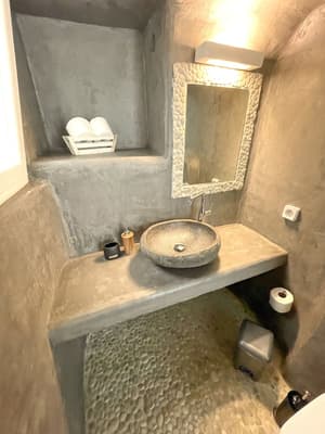 thumbnail: Interior