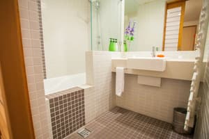 thumbnail: Bathroom