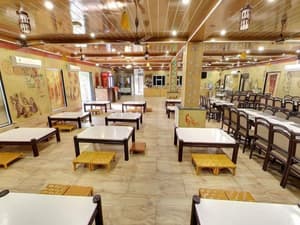 thumbnail: Restaurant