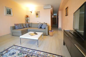 thumbnail: Living room