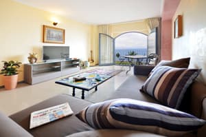 thumbnail: Living room