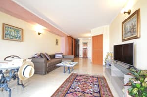 thumbnail: Living room