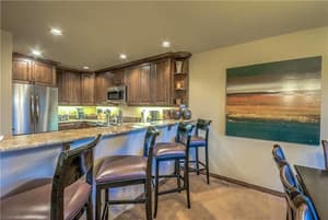 thumbnail: In-room dining