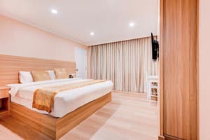 thumbnail: Room