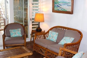 thumbnail: Lobby sitting area