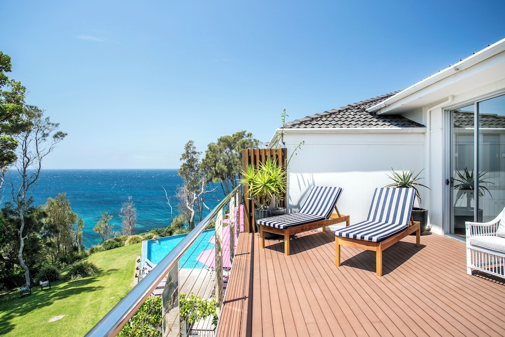 Beach/ocean view