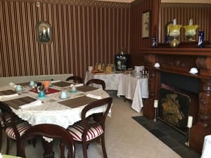 thumbnail: Restaurant