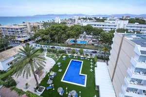 thumbnail: Poolside bar