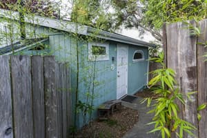 thumbnail: Garden view