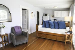 thumbnail: Living room
