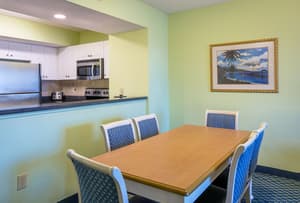 thumbnail: In-room dining