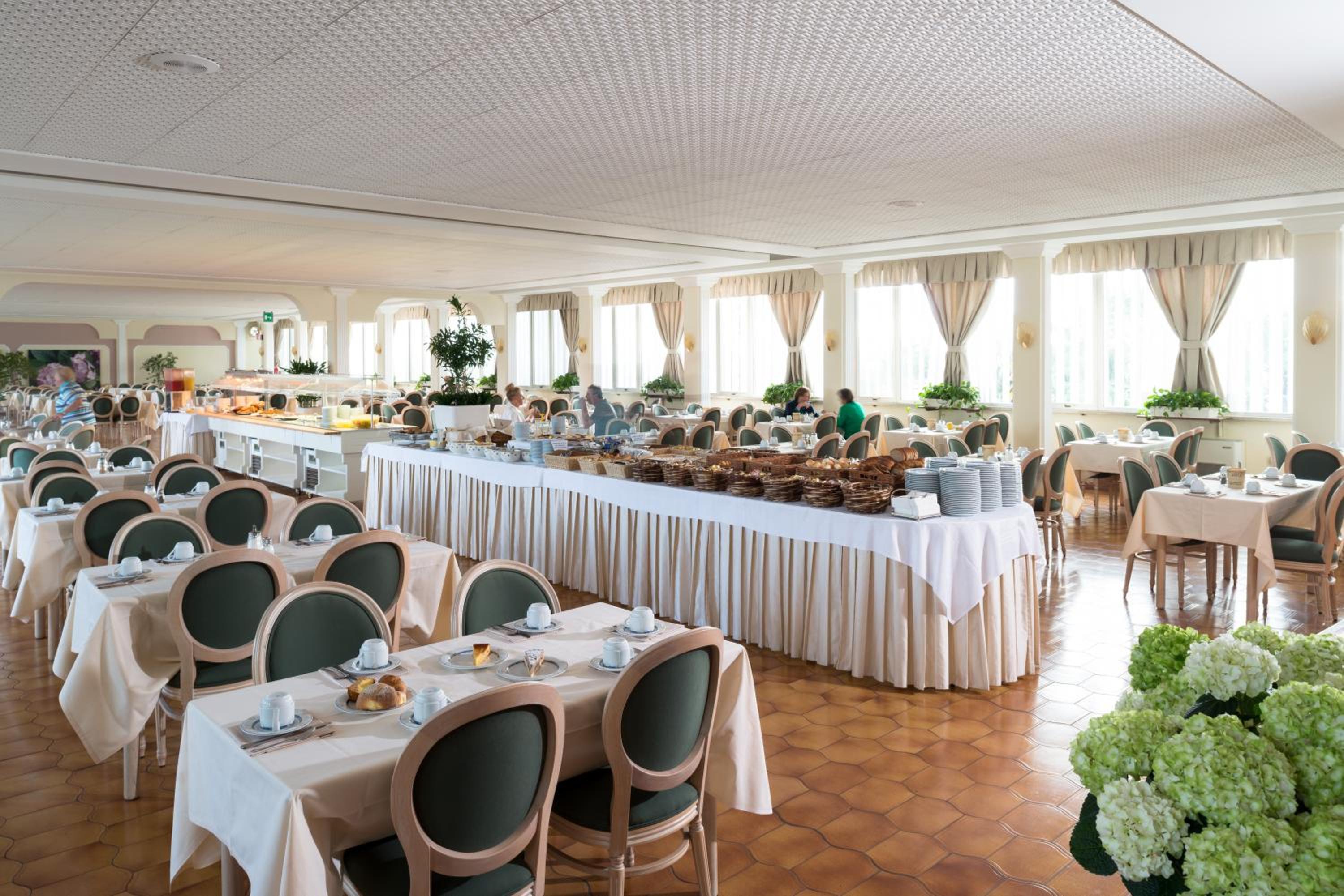 Restaurant-cafeteria