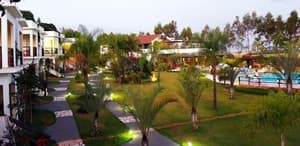 thumbnail: Property grounds