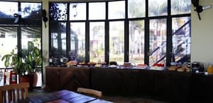 thumbnail: Breakfast area
