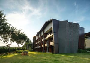 thumbnail: Exterior