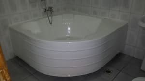 thumbnail: Deep soaking bathtub