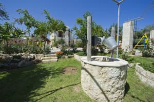 thumbnail: Property grounds