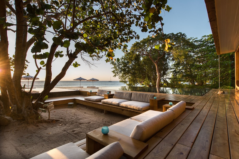 Sundeck