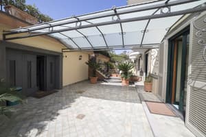 thumbnail: Property entrance