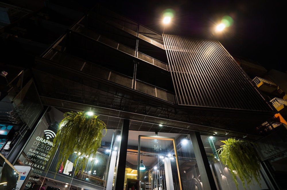 Front of property - evening/night