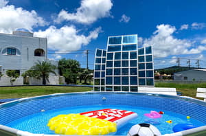 thumbnail: Outdoor pool