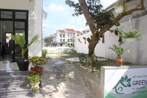thumbnail: Front of property