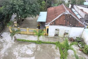 thumbnail: Property grounds