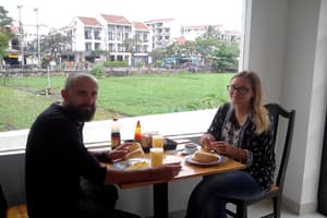 thumbnail: Breakfast area