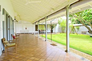 thumbnail: Interior entrance