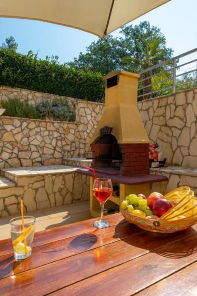 BBQ/picnic area