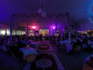 thumbnail: Family dining