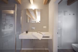 thumbnail: Room amenity